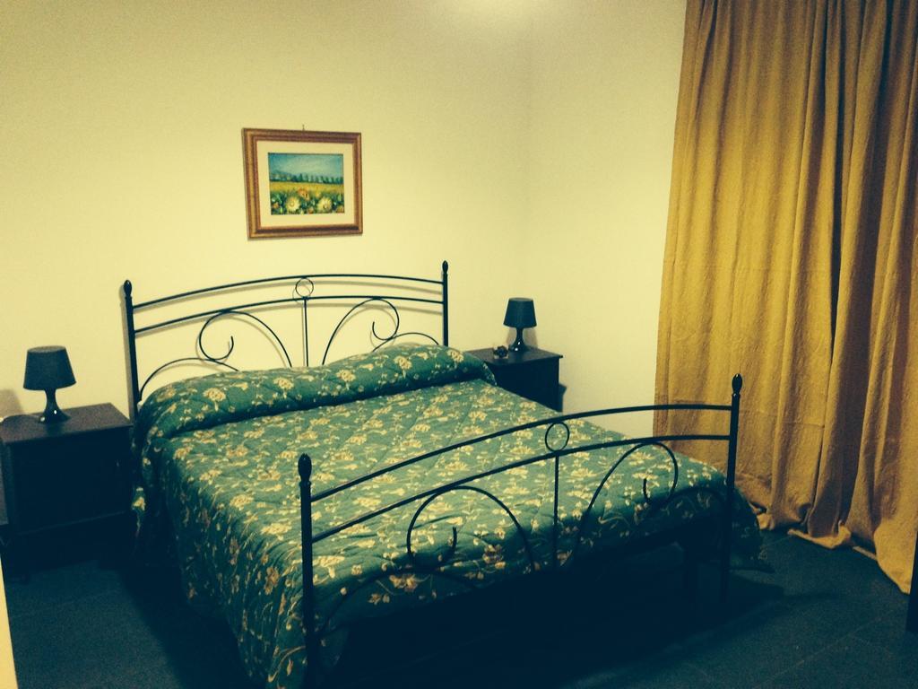 كالتانيسيتا B&B Largo Barile الغرفة الصورة