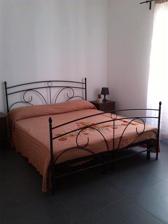 كالتانيسيتا B&B Largo Barile الغرفة الصورة